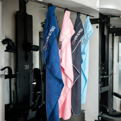 NEVER-FALL HOODED GYM TOWEL